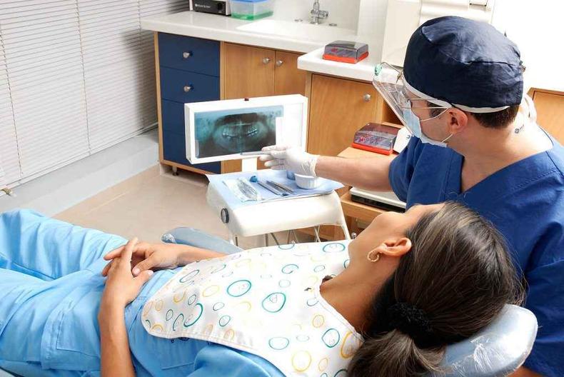 Tratamentos dentários podem acabar ficando em segundo plano em tempos de crise financeira %u2013 Foto: Pixabay Tratamentos dentários podem acabar ficando em segundo plano em tempos de crise financeira %u2013 Foto: Pixabay