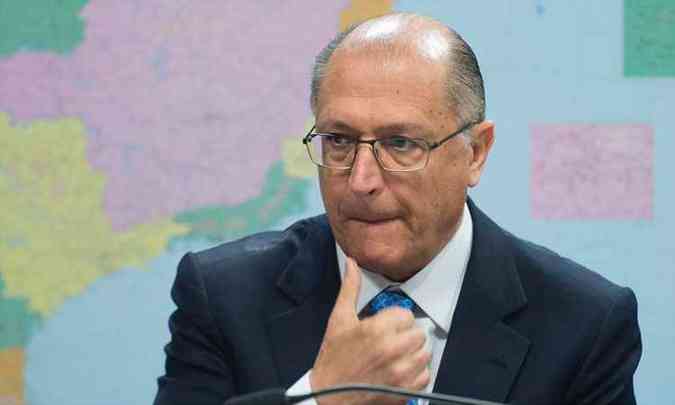 O governador de So Paulo, Geraldo Alckmin, durante audincia na Comisso de Servios de Infraestrutura do Senado para debater a crise hdrica no estado(foto: Marcelo Camargo/Agncia Brasil)