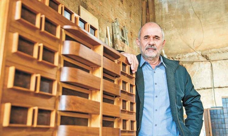 arquiteto e designer Porfirio Valladares
