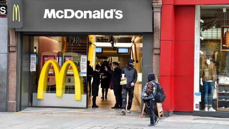 O McDonald's disse que vai parar de vender milkshakes em algumas unidades do Reino Unido devido a problemas de abastecimento(foto: Getty Images)