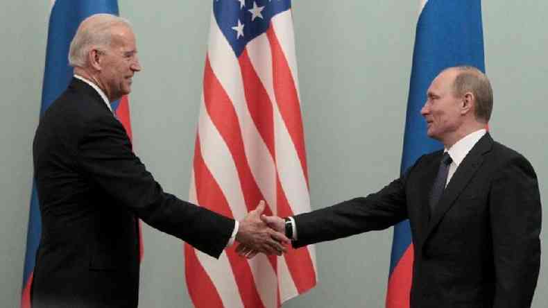 Biden e Putin se encontraram em Moscou em 2011 e falaram por telefone na semana passada(foto: Reuters)