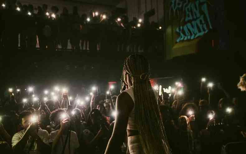 Ebony no palco