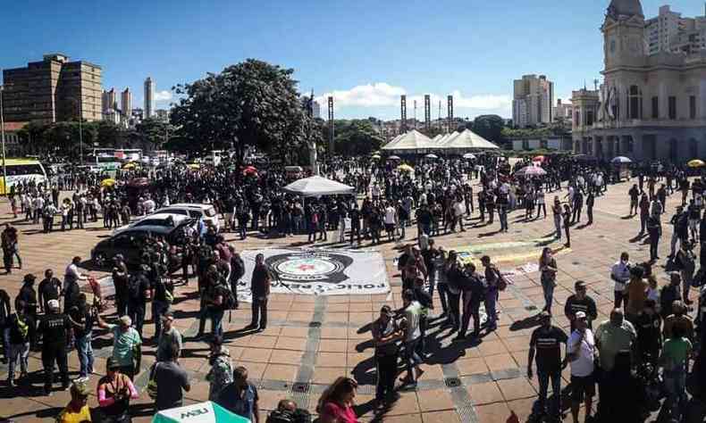 Manifestao de servidores da Segurana Pblica na Praa da Estao, no Centro de BH, nesta quarta-feira (9/3)