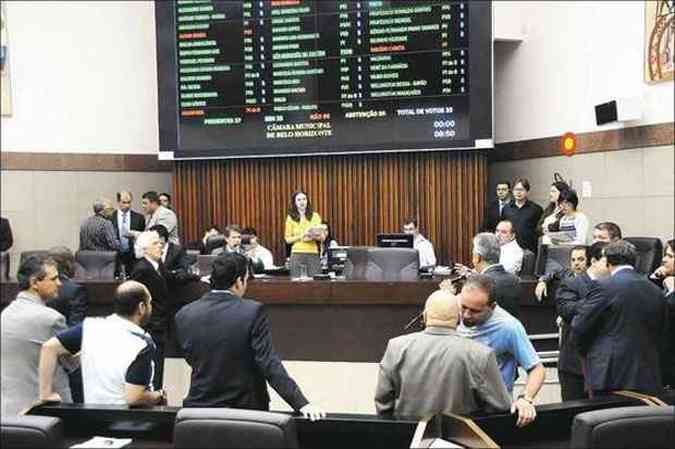 Dos 36 vereadores presentes, 35 votaram a favor do projeto(foto: Beto Novaes/EM/D.A Press)