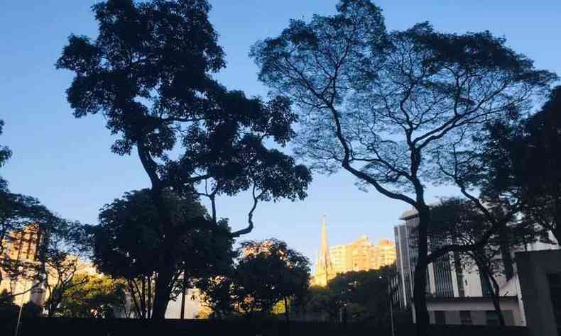 Avenida Afonso Pena esquina com a Rua dos Timbiras, na Regio Central de BH(foto: Edesio Ferreira/EM/D.A Press)