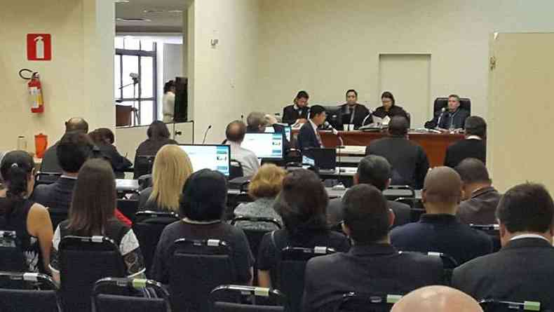 Plenrio do Tribunal do Jri, onde acontece o julgamento de Antrio Mnica(foto: Paulo Filgueiras/EM/D.A Press)