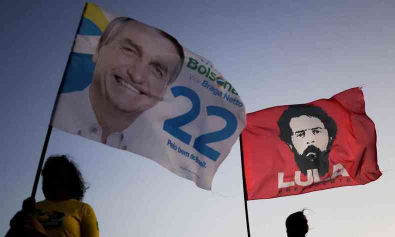 manifestantes de Bolsonaro e Lula