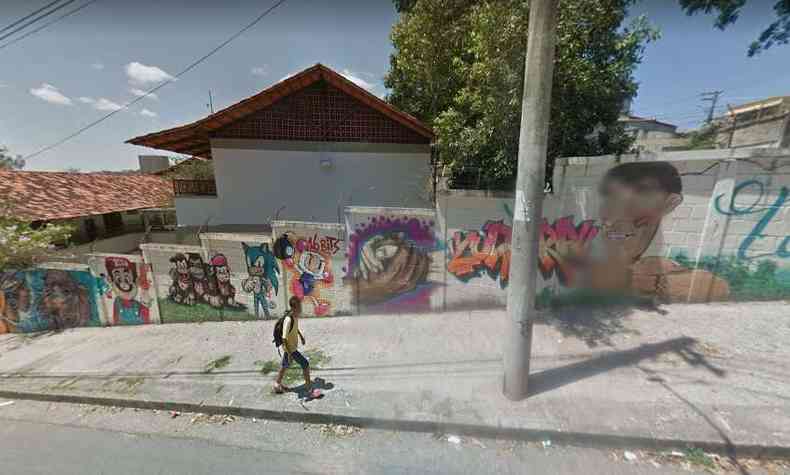 Escola Municipal Professor Edgar da Mata Machado teve teve televisores e computadores roubados na noite dessa tera-feira (16/12)(foto: Google Maps)