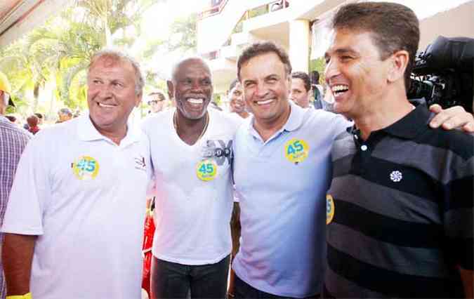 Tucano jogou futebol com Zico, artistas e polticos em evento no Rio de Janeiro (foto: Orlando Brito/Coligacao Muda Brasil )