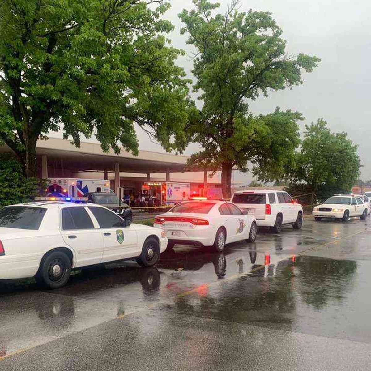 Tiroteio em shopping nos Estados Unidos deixa ao menos dois mortos