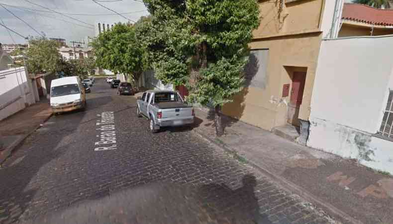 Moradores ouviram as agresses e acionaram a PM(foto: Google Street View/Reproduo)
