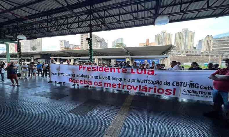 Assembleia dos metrovirios feita na Estao Central do metr 