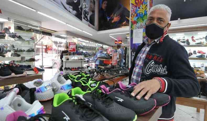 Comerciantes acreditam que avano da vacinao e flexibilizao do isolamento social colaboraram para o resultado positivo das vendas (foto: Gladyston Rodrigues/EM/D.A Press)