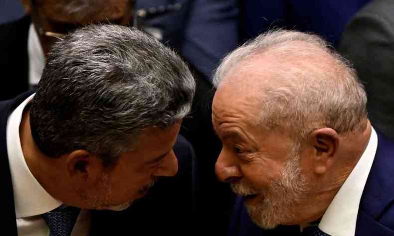 Lira e Lula estreitam relaes para entrada de vez do Centro no governo