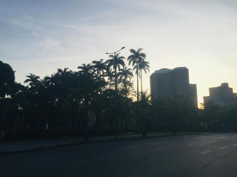 Vista da Praa da Liberdade, em BH, neste domingo (10/4)