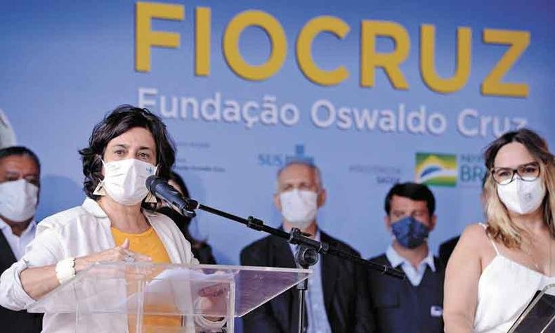 A presidente da Fiocruz, Nísia Trindade Lima comemorou o registro do imunizante produzido pela fundação(foto: Tomaz Silva/Agência Brasil - 23/1/21) A presidente da Fiocruz, Nísia Trindade Lima comemorou o registro do imunizante produzido pela fundação(foto: Tomaz Silva/Agência Brasil - 23/1/21)