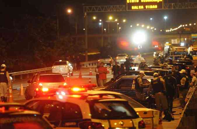 Ao todo, 30 testes de etilmetros foram feitos e cinco recusados (foto: Gladyston Rodrigues/EM/D.A/Press)