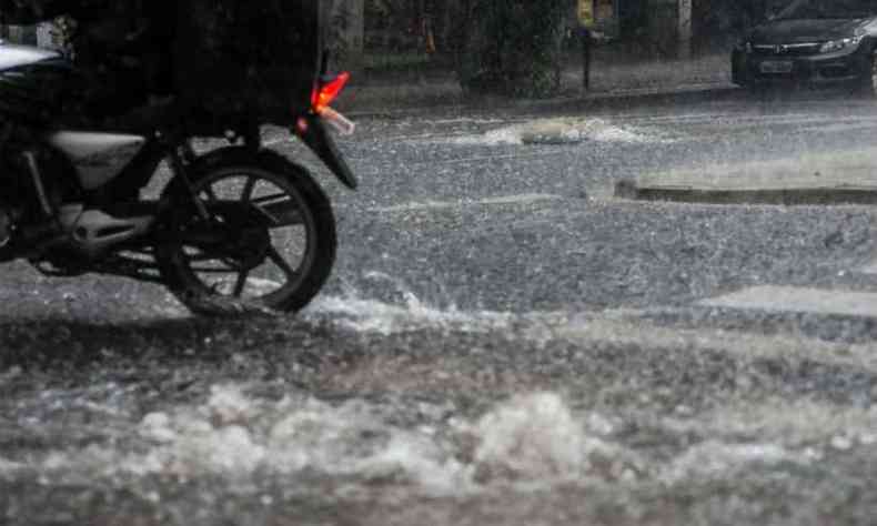 Regies Venda Nova e Leste foram as mais afetadas pela chuva(foto: Leandro Couri/EM/D. A. Press)