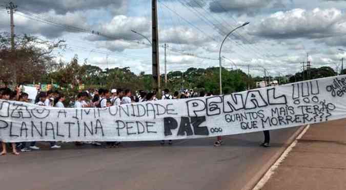 Moradores reivindicam mais segurana e atuao da polcia na cidade de Planaltina(foto: Rodolfo Costa/CB/D.A Press)