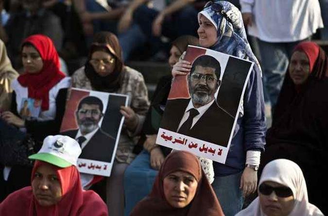 Parte da popula��o que apoia Mursi voltou �s ruas para protestar(foto: KHALED DESOUKI / AFP)