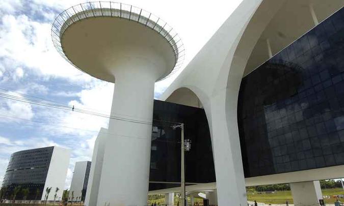 PSDB alega que governo de Minas está promovendo uma PSDB alega que governo de Minas está promovendo uma