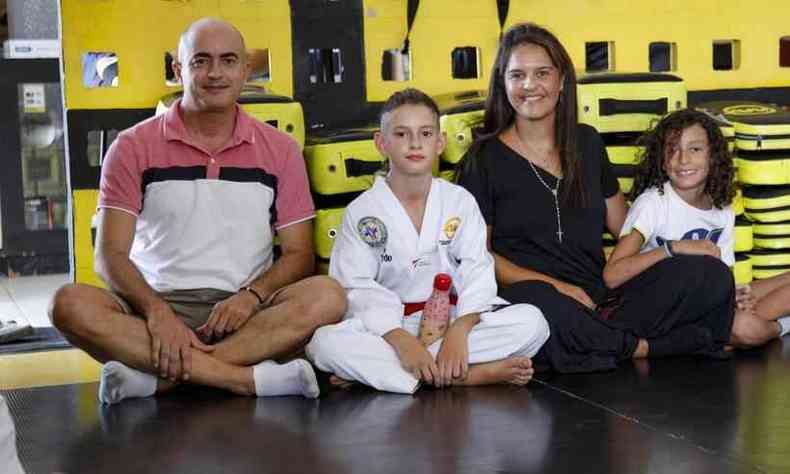 Theo Cadena  o faixa-preta mais novo de taekwondo no Cear