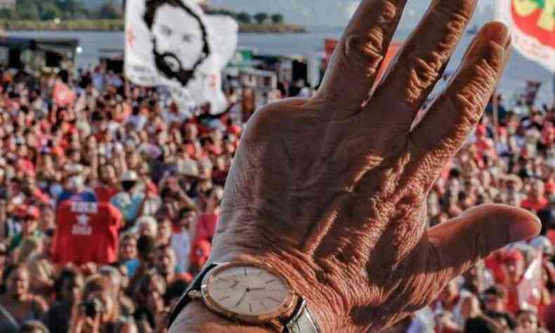 Foto de mo de Lula. Ex-presidente tem apenas quatro dedos