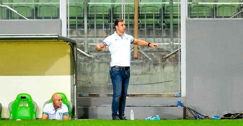 Felipe Conceição começou com dois empates e uma derrota, mas série de 12 jogos de invencibilidade ajudou a levar o Coelho ao G-4(foto: Ramon Lisboa/EM/D.A Press) Felipe Conceição começou com dois empates e uma derrota, mas série de 12 jogos de invencibilidade ajudou a levar o Coelho ao G-4(foto: Ramon Lisboa/EM/D.A Press)