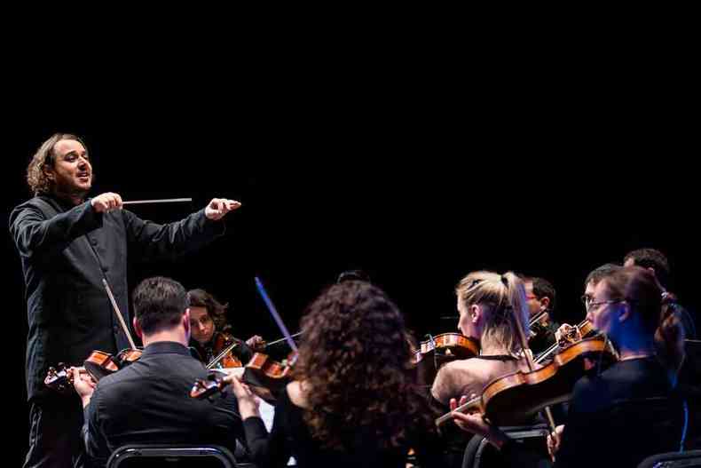 A Orquestra Ouro Preto apresentar obras do veneziano tendo como convidados a soprano Marlia Vargas e o cravista gacho Fernando Cordell (foto: ris Zanetti/Divulgao)