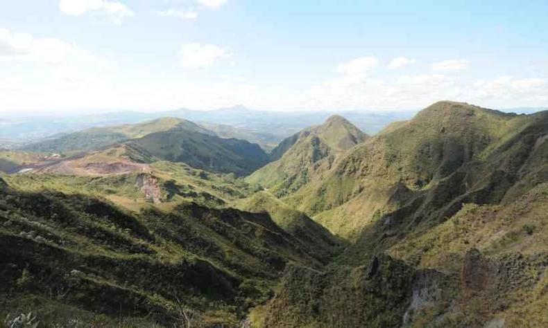 Entorno da mata da Baleia, na Serra do Curral, prximo ao pico Belo Horizonte, nos limites de Belo Horizonte e Nova Lima