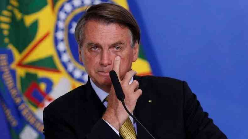 udios de ex-cunhada de Bolsonaro implicam o presidente diretamente no esquema de rachadinha