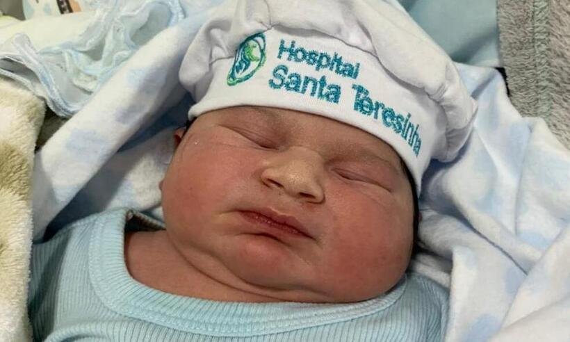 Bebe Nasce Com 5 3 Quilos E Impressiona Pais E Equipe De Maternidade Em Sc Nacional Estado De Minas Bebe Nasce Com 5 3 Quilos E Impressiona Pais E Equipe De Maternidade Em Sc Nacional Estado De Minas