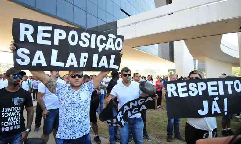 Os servidores da segurana fizeram vrios protestos na Cidade Administrativa desde o incio do ano(foto: Gladyston Rodrigues/EM/D.A Press)