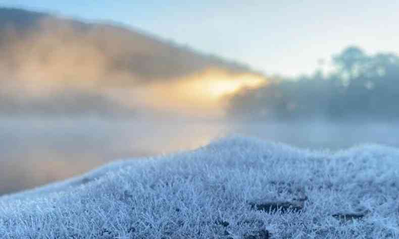 Monte Verde amanheceu com os carros 'congelados'(foto: Rebecca Wagner/Divulgao)