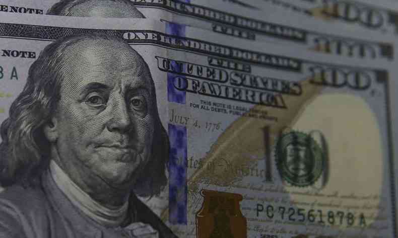 Dólar fecha em queda ao sabor da inflação americana, Moedas e Juros