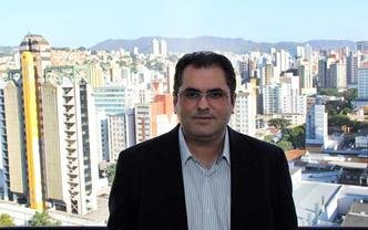 Para Breno Koscky, diretor de empresa de cursos de com�rcio eletr�nico, todos t�m a ganhar com decreto(foto: Glaucimara castro/divulga��o)