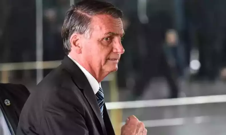 A internação está marcada para esta segunda-feira (11/9)(foto: Evaristo Sa/AFP) Jair Bolsonaro