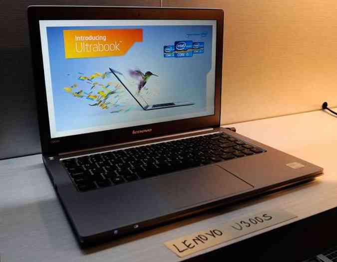 Ultrabook Lenovo U300s foi um dos equipamentos apresentados durnte a feira (foto: Ethan Miller/Getty Images/AFP)