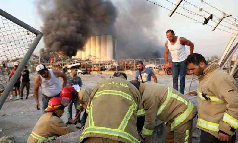 Autoridades libanesas confirmaram pelo menos 30 mortes e cerca de 3 mil feridos pela exploso(foto: Anwar Amro/AFP)
