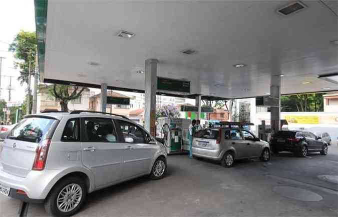 Na bomba, adio de lcool  gasolina deve aliviar efeito da alta liberada para a Petrobras(foto: Marcos Michelin/EM/D.A Press)