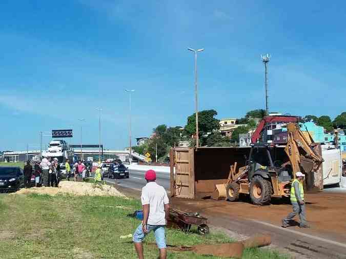 De acordo com a Polcia Militar Rodoviria (PMRv), o acidente ocorreu no km 470, no sentido Vitria, perto do fim da pista do Aeroporto Carlos PratesJair Amaral: EM/DA Press