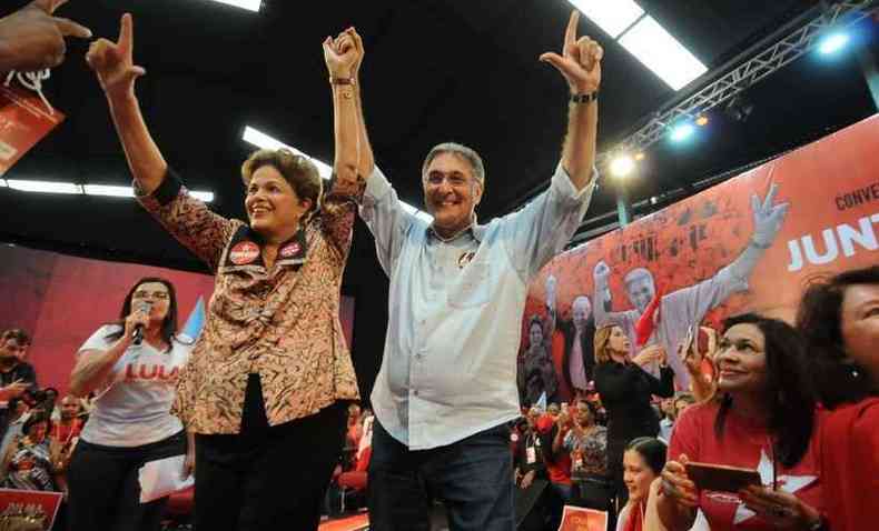 No lanamento da campanha do PT no estado, no ltimo sbado, banners enfatizavam a histria de amizade entre Pimentel, Dilma e Lula(foto: Beto Novaes/EM/D.A Press)