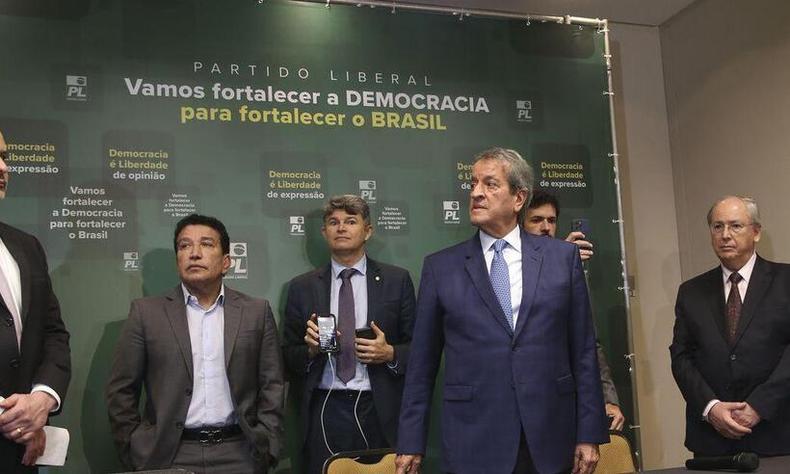 Coletiva do PL