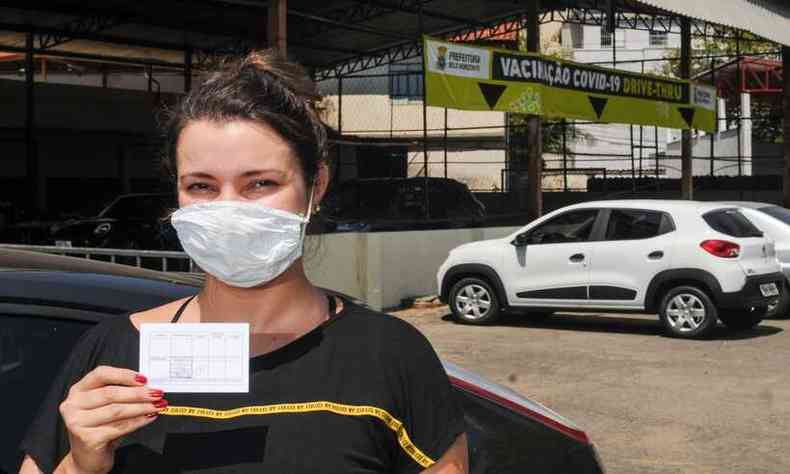 Bruna Godoy, de 36 anos, recebeu a primeira dose da AstraZeneca nesta segunda-feira (20/9)