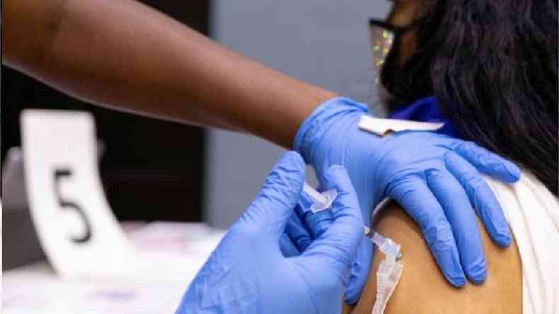 EUA tm doses de sobra para imunizar todos os habitantes do pas(foto: Reuters)
