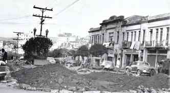 1 TEMPO - Antes da Copa de 1950, a administrao da capital iniciou o alargamento da Avenida Santos Dumont...(foto: ARQUIVO EM)