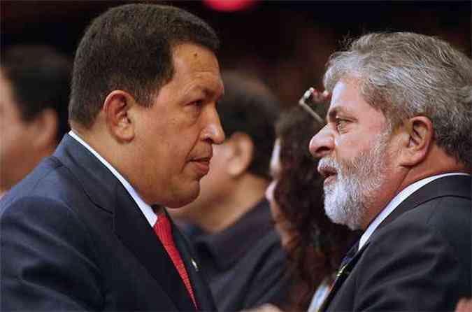 Lula lembrou das relaes que manteve com Chvez durante o perodo em que os dois foram presidentes(foto: AFP PHOTO/Yuri CORTEZ )