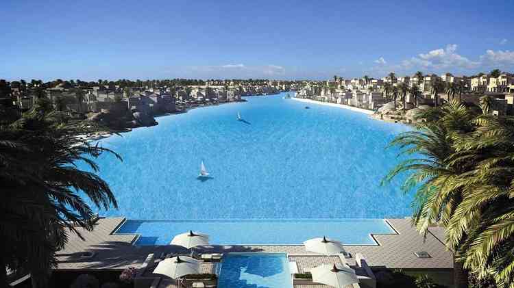 A maior piscina do mundo fica no deserto do Sinai