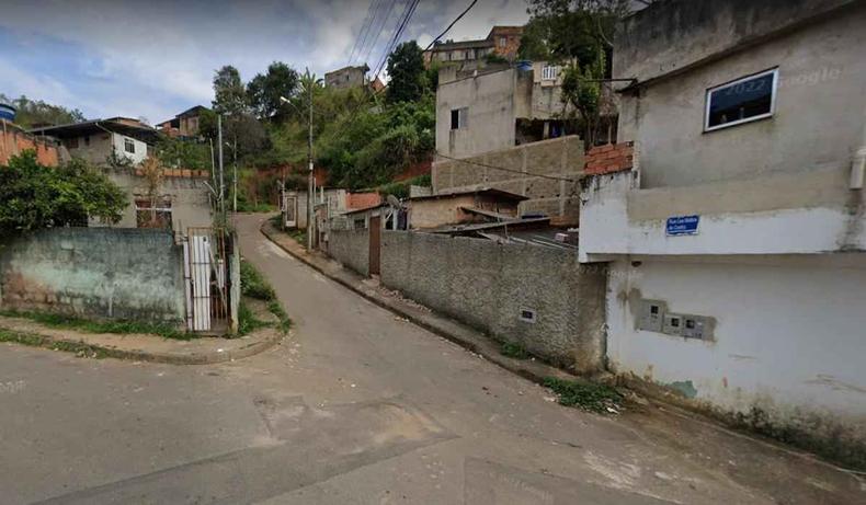 Rua em que homem foi assassinado, no bairro Parque das guas, em Juiz de Fora