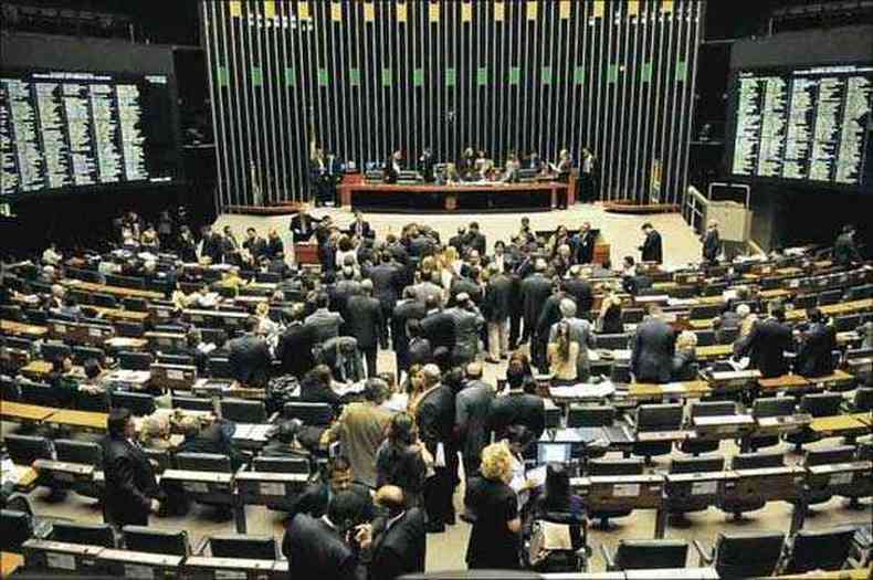 Plenrio da Cmara: informaes sobre as representaes parlamentares financiadas pela Casa so difusas, o que dificulta a fiscalizao (foto: Iano andrade/cb/d.a press - 31/10/12)